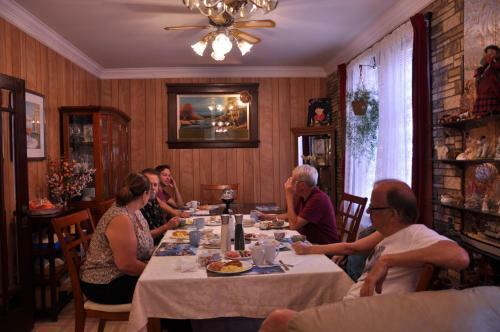 Ambassador B&B Guest Home
