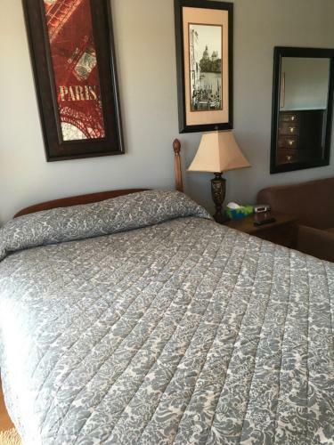 Anchor Motel And Suites
