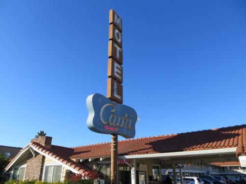Capri Motel