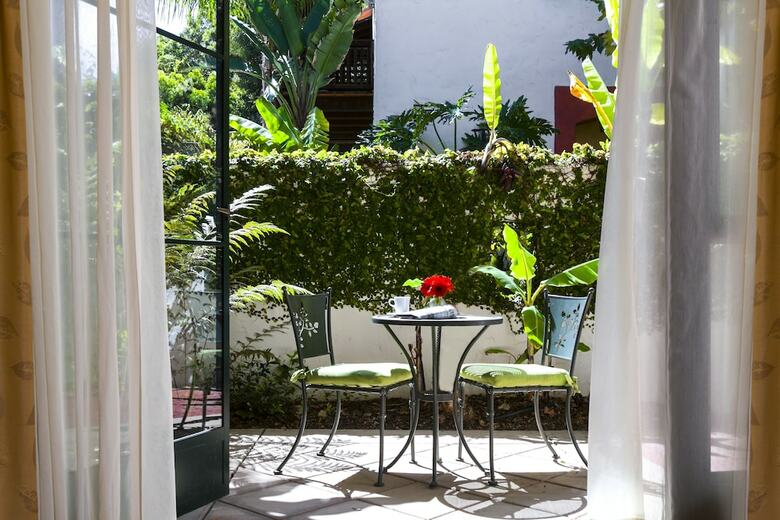 Hotel Spanish Garden Inn