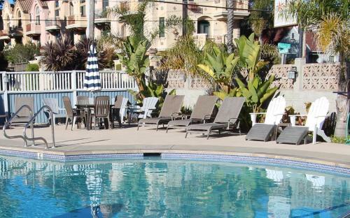 Posada Edgewater Beach Inn & Suites