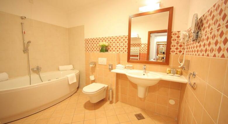 Best Western Lovec Premier Hotel
