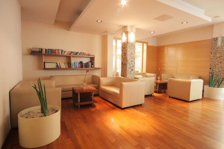 Best Western Lovec Premier Hotel