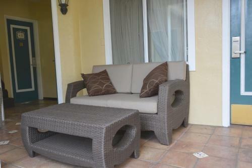 Motel Oasis Inn And Suites