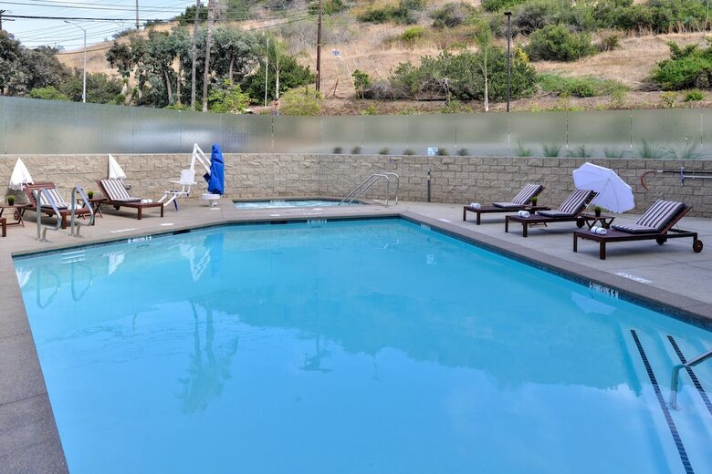 Holiday Inn Express & Suites San Diego - Hotel Circle