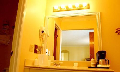 Posada Solvang Inn & Cottages