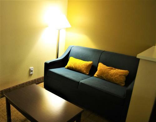 Hotel Comfort Suites Tulare