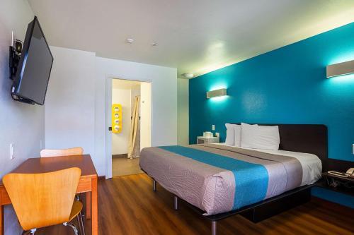 Motel 6 Ventura Downtown