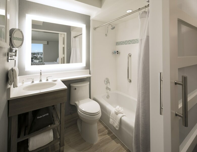 Crowne Plaza Hotel Ventura Beach