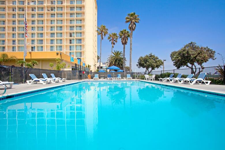 Crowne Plaza Hotel Ventura Beach