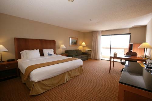 Holiday Inn Express Hotel & Suites Ventura Harbor