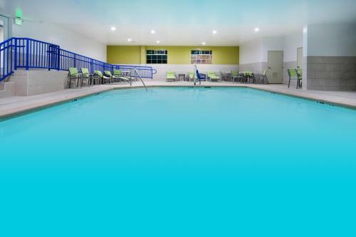 Holiday Inn Express Hotel & Suites Watsonville
