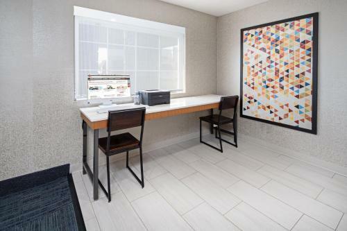 Holiday Inn Express Hotel & Suites Watsonville
