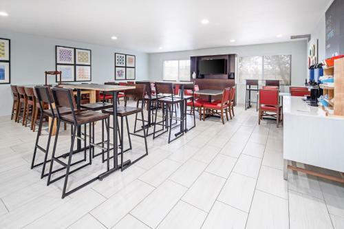 Holiday Inn Express Hotel & Suites Watsonville