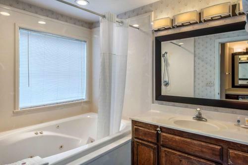 Hotel Comfort Inn Central Weed