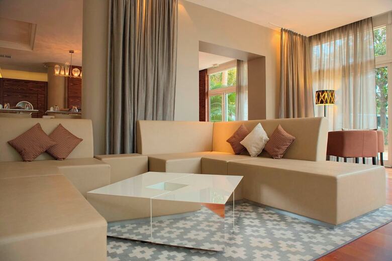 AC Hotel Ambassadeur Antibes - Juan Les Pins