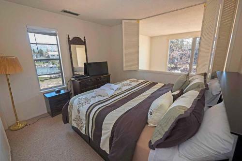 2074 Traverse Court