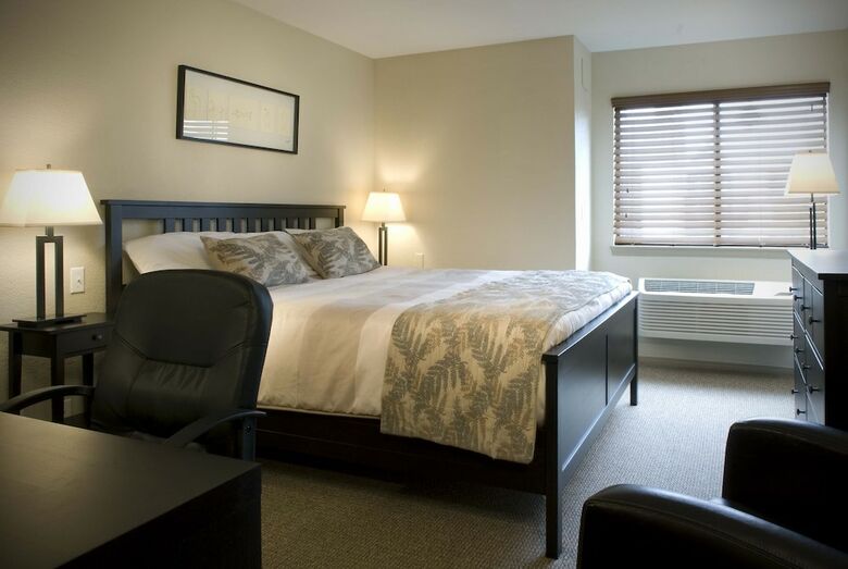 The Commons Hotel & Suites - Denver Tech Center