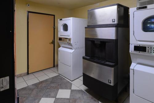 Hotel Americas Best Value Inn Colorado Springs