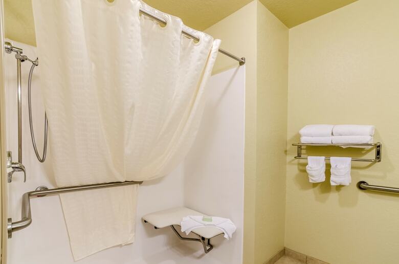 Hotel Cobblestone Inn & Suites Eaton