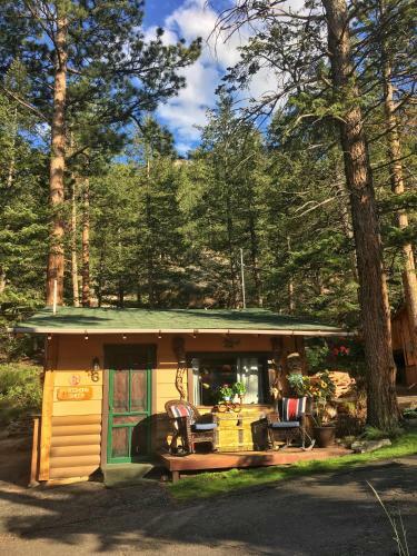Hotel Pine Haven Resort
