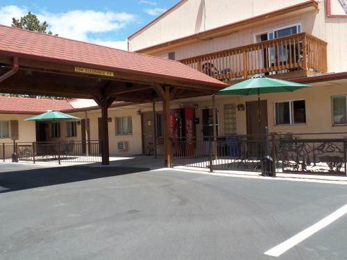 Motel Peak To Peak Lodge
