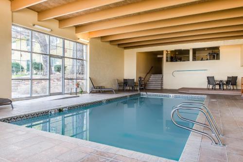 Hotel Clarion Inn Fort Morgan