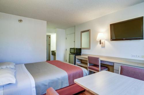 Motel 6 Denver South - Tech Center