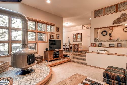 Apartamento Two-bedroom River Glen Condo 105a
