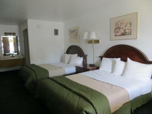 Silver Saddle Motel