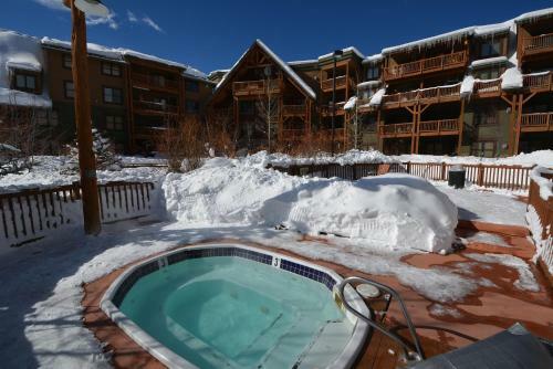 Apartamentos Tenderfoot Lodge
