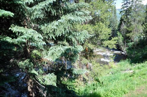 Apartamento Gold-rated Streamside Circle Duplex