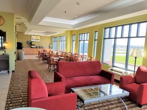 Hotel Days Inn Bradley Airport