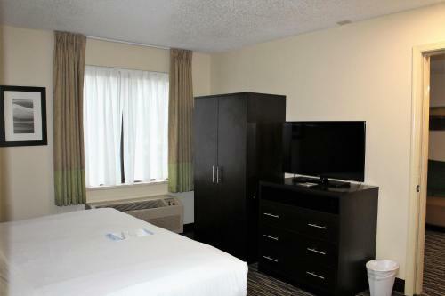 Hotel Baymont Inn & Suites Newark