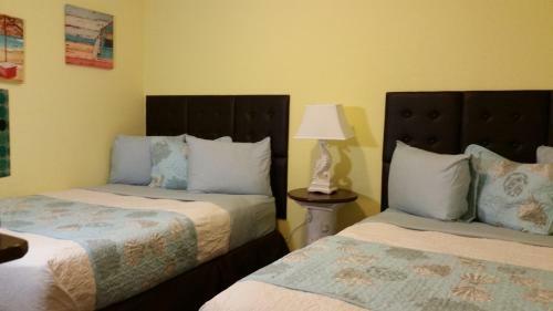 Motel Brightwater Suites