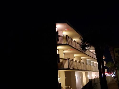 Posada Flamingo Inn Beachfront - Daytona Beach