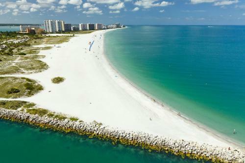 Hotel Clearwater Beach Marriott Suites On Sand Key