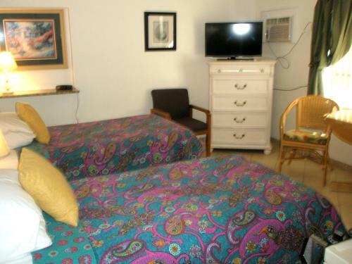 Motel Tropic Isle Beach Resort