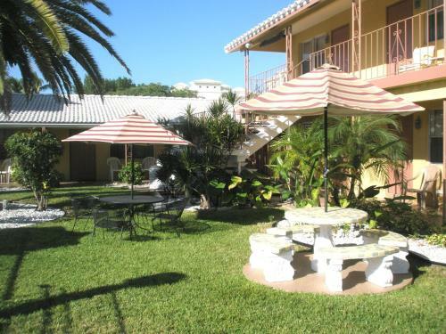 Motel Tropic Isle Beach Resort