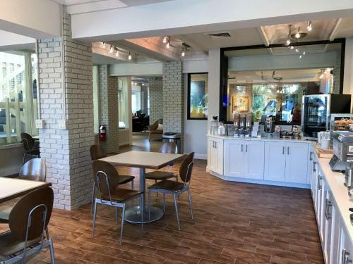 Hotel Best Western Plus Yacht Harbour Inn