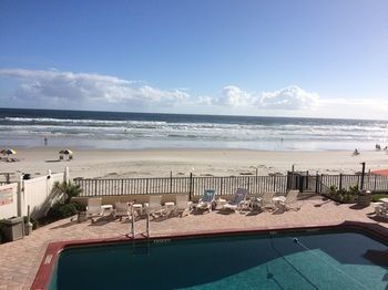 Beachside Motel