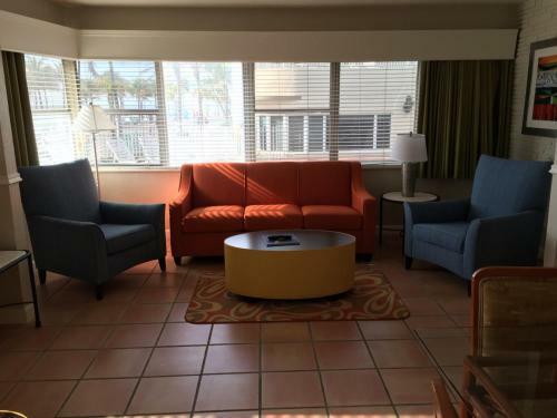 Hotel Silver Seas Beach Resort