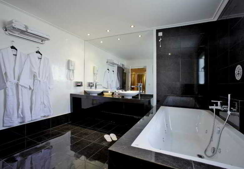 Hotel Piraeus Theoxenia