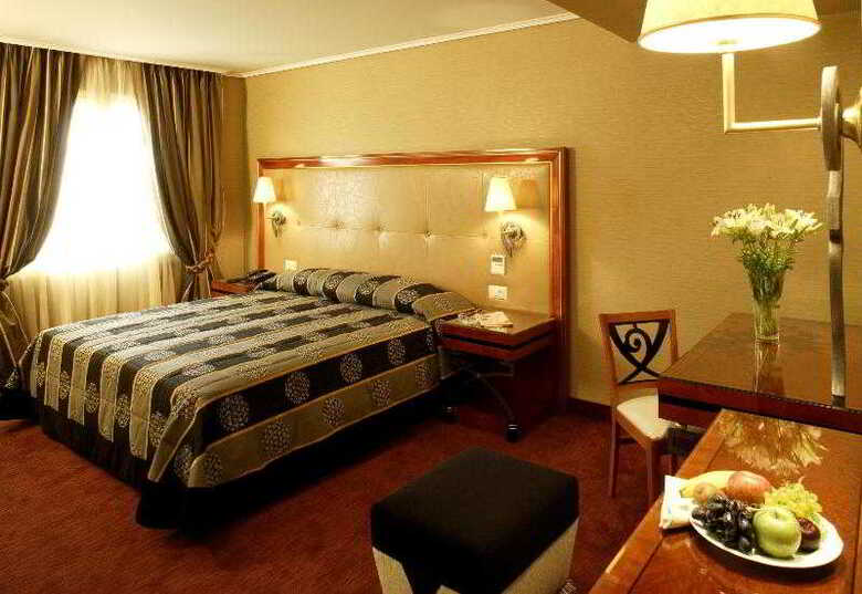 Hotel Piraeus Theoxenia