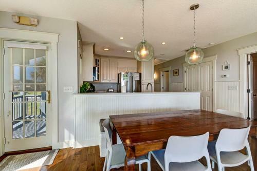 146 South Fletcher