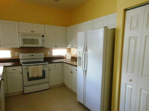 Ocean Village Golf Lodges 204