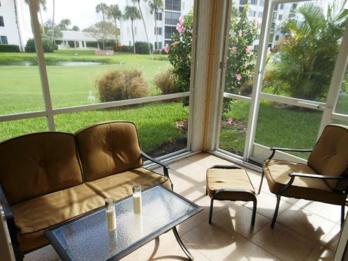 Ocean Village Golf Lodges 204