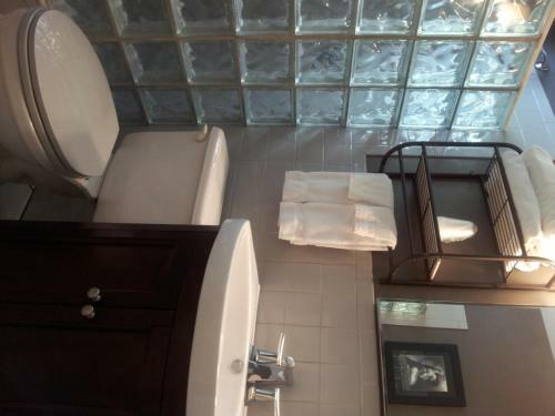 Hostal Coral Reef Guesthouse