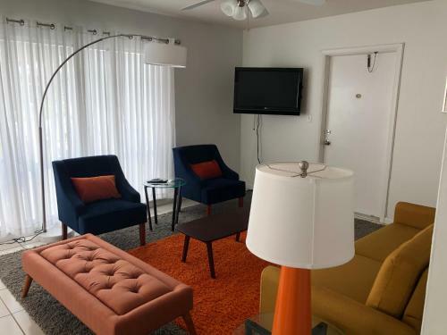 Hotel Cheston House - A Gay Resort