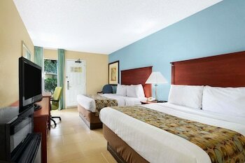 Hotel Baymont Inn & Suites - Gainesville